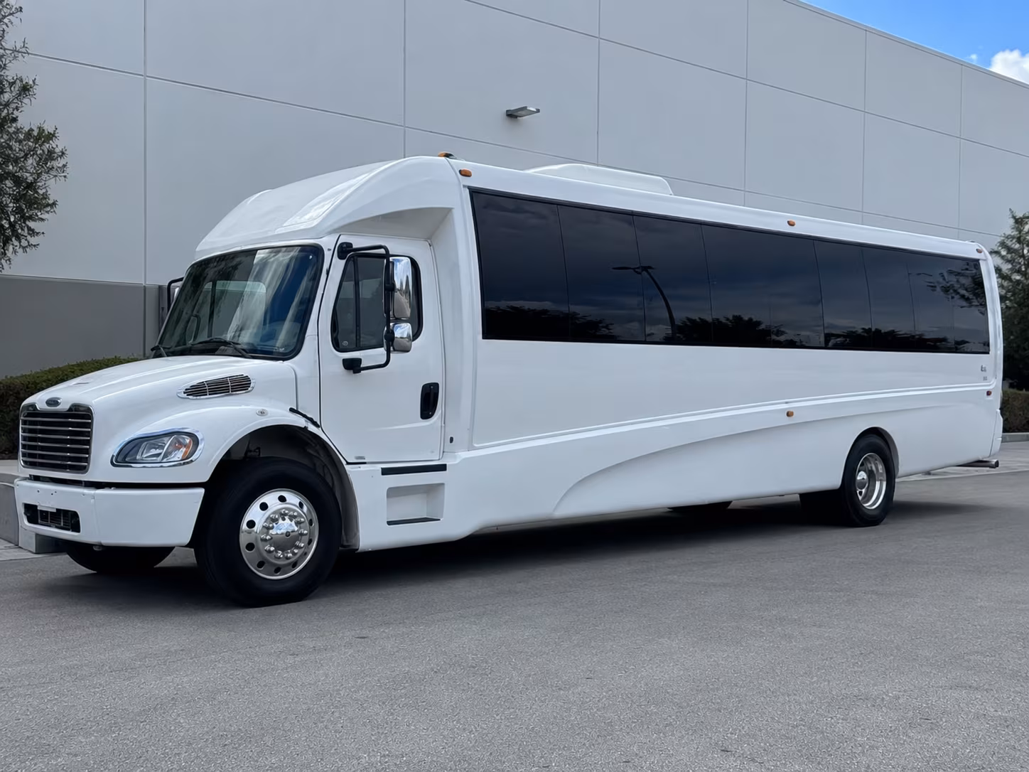 pico rivera holiday party bus rental